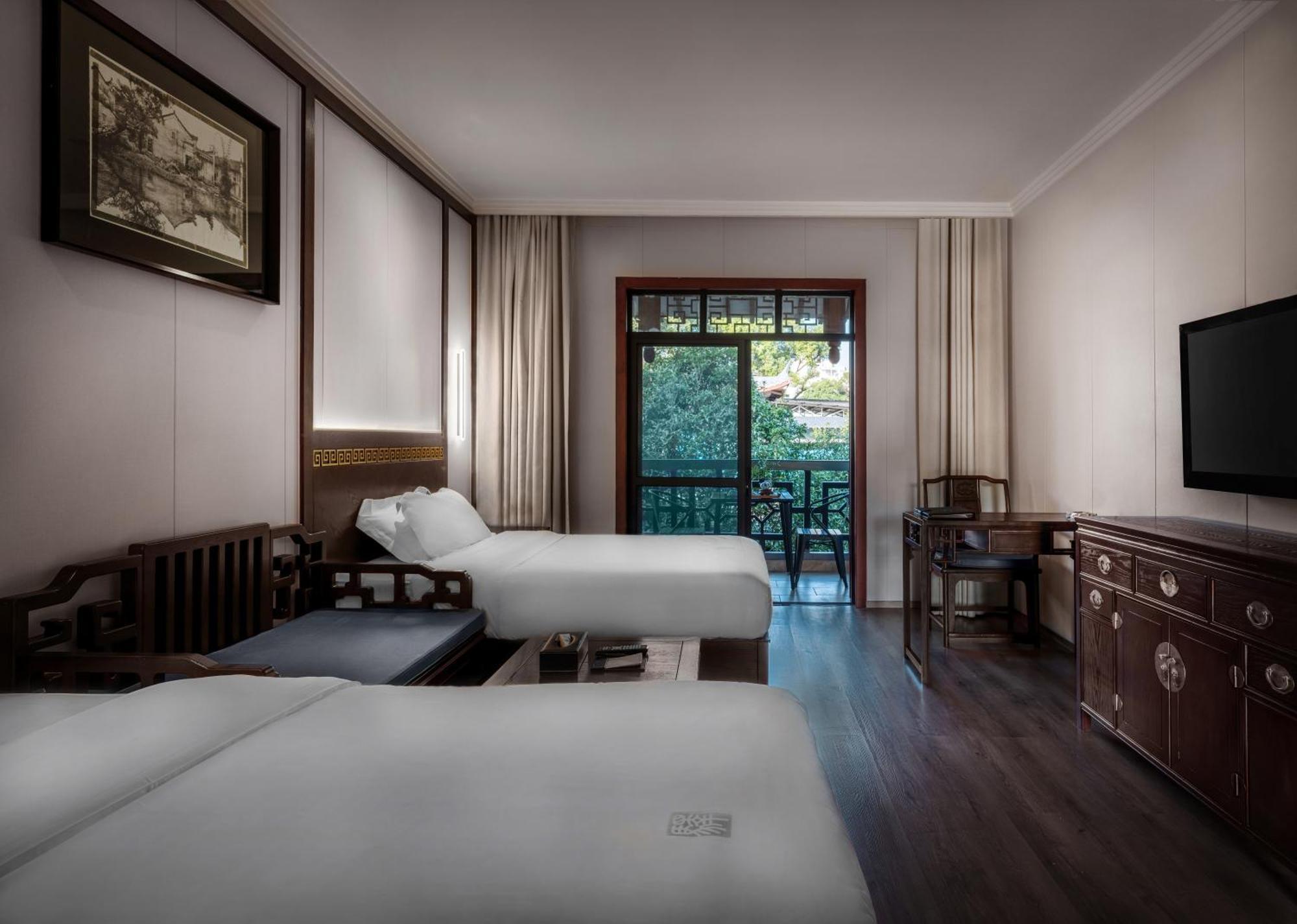 Guilin Yi Characteristic Hotel Coltd Bagian luar foto